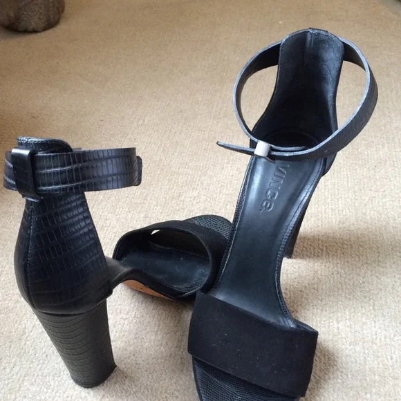 VINCE black strap heels - Picture 4 of 4